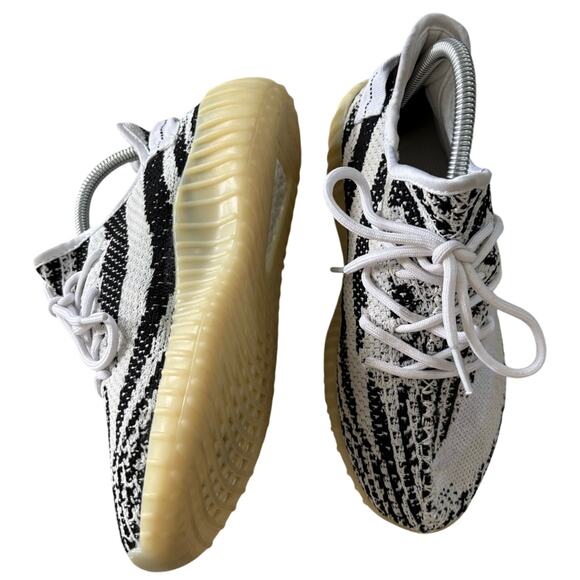 Yeezy Boost 350 Zebra - Picture 3 of 6